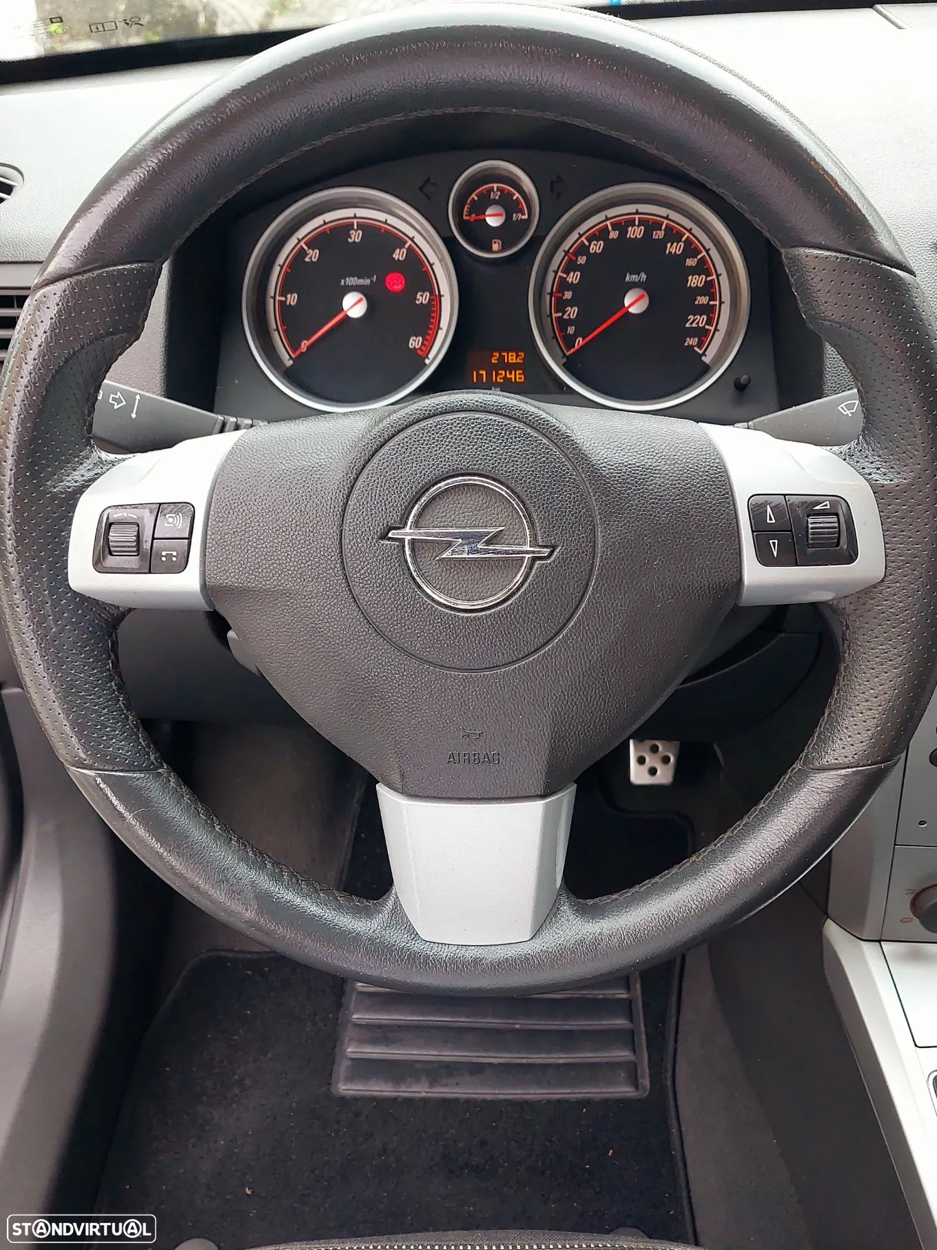 Opel Astra Caravan - 4