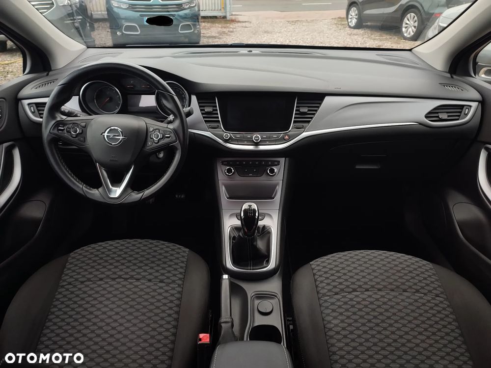 Opel Astra 1.4 Turbo Business - 26