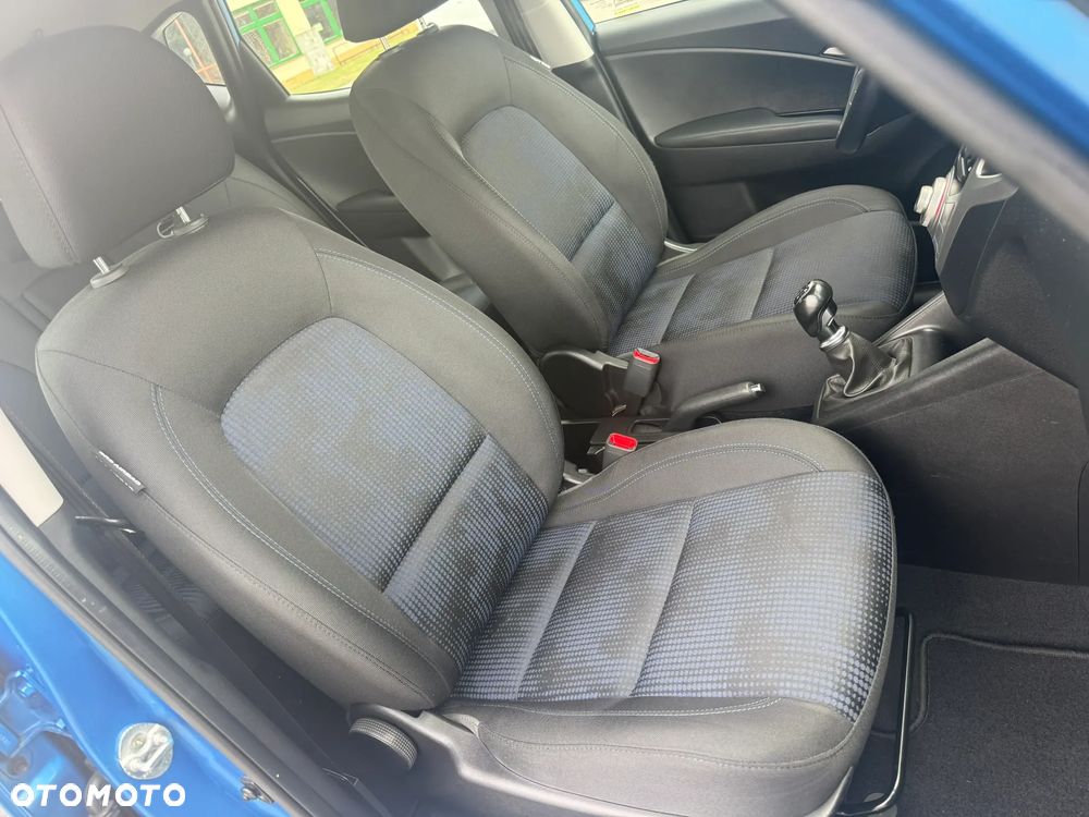 Hyundai ix20 1.4 blue Passion - 37