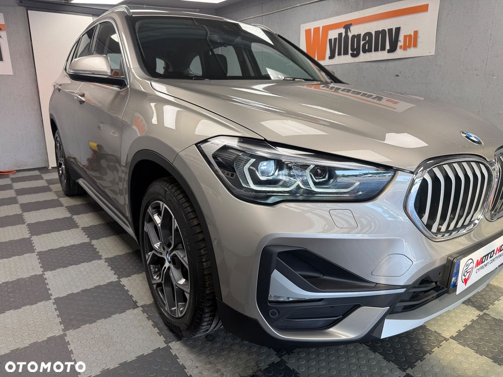 BMW X1 xDrive20i - 24