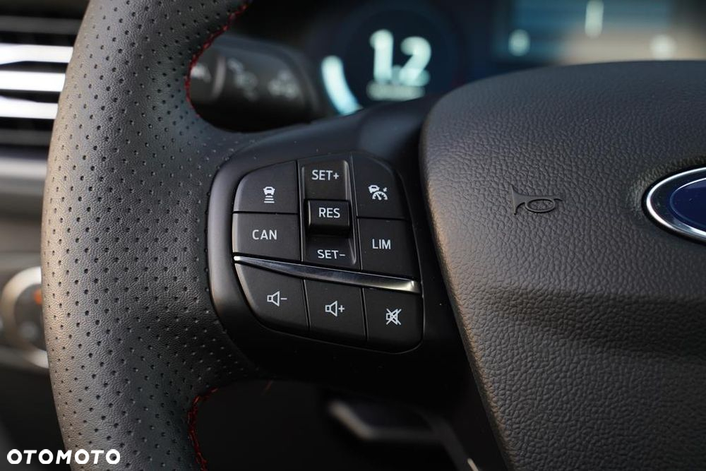 Ford Focus 1.0 EcoBoost mHEV ST-Line X - 13