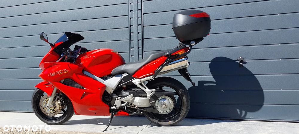 Honda VFR - 14