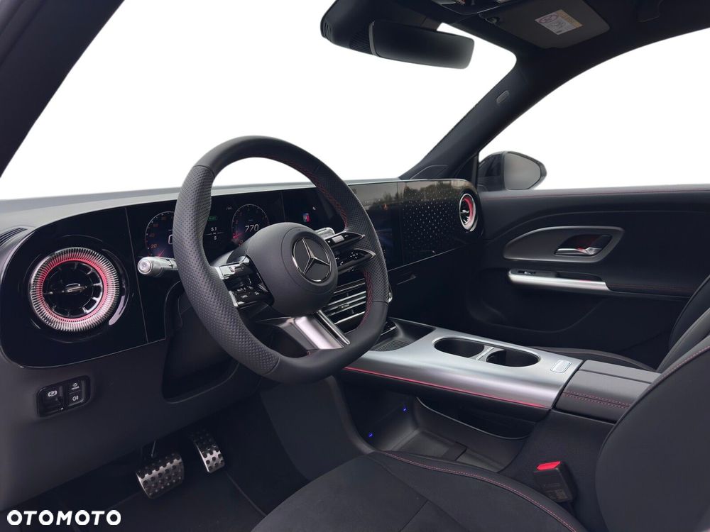 Mercedes-Benz GLB 200 mHEV 8G-eDCT - 12