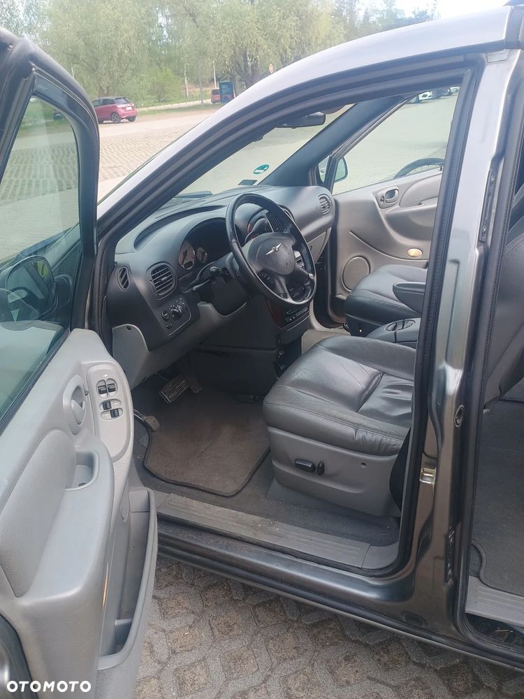 Chrysler Voyager 2.8 Executive SE CRD - 12