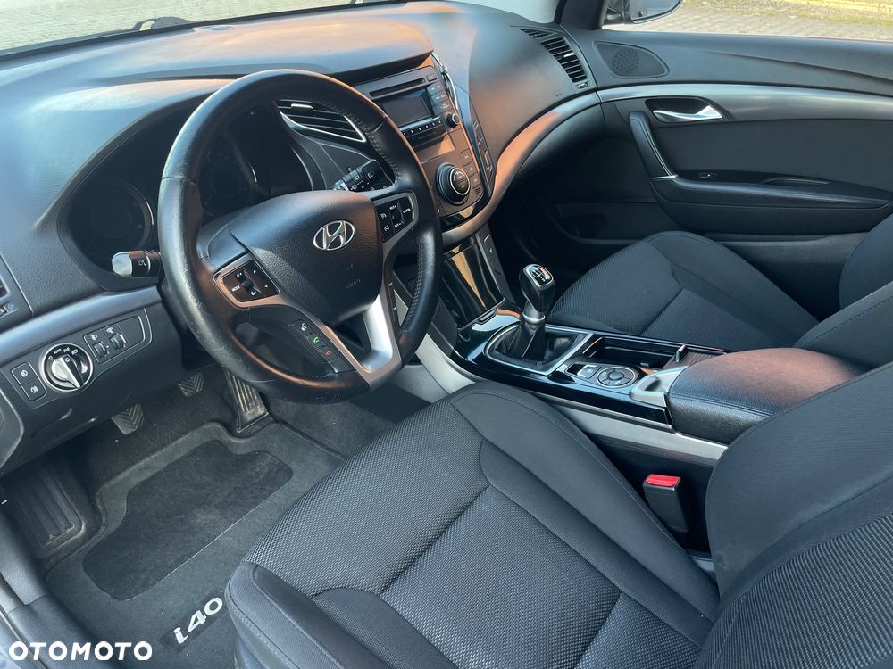 Hyundai i40 1.7 CRDi Comfort + - 7