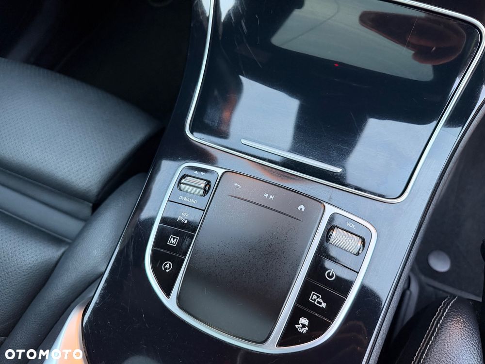 Mercedes-Benz GLC 300 4Matic 9G-TRONIC - 27