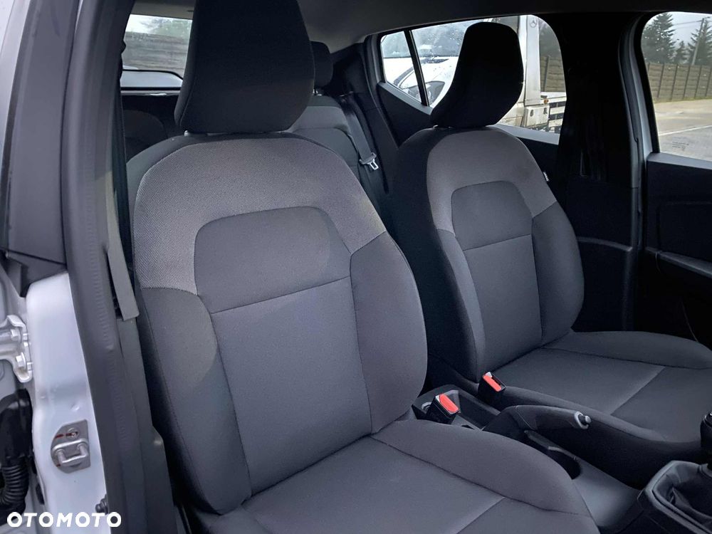 Dacia Sandero SCe 65 Essential - 10