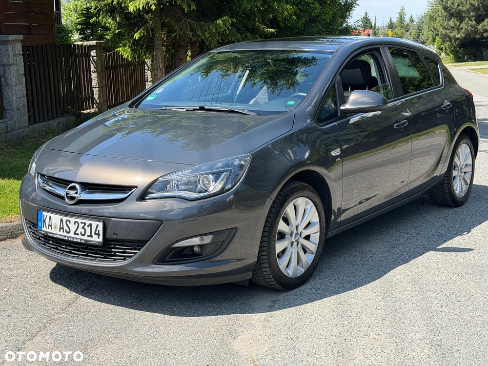 Opel Astra 1.4 Turbo Exklusiv - 2