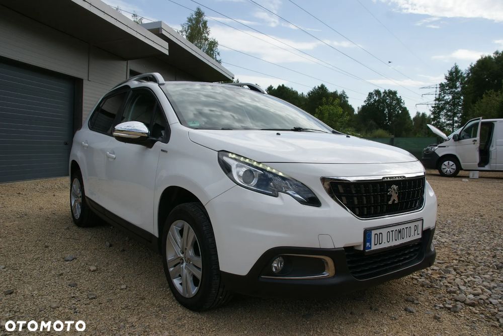 Peugeot 2008 BlueHDi 100 STOP & START Style - 12
