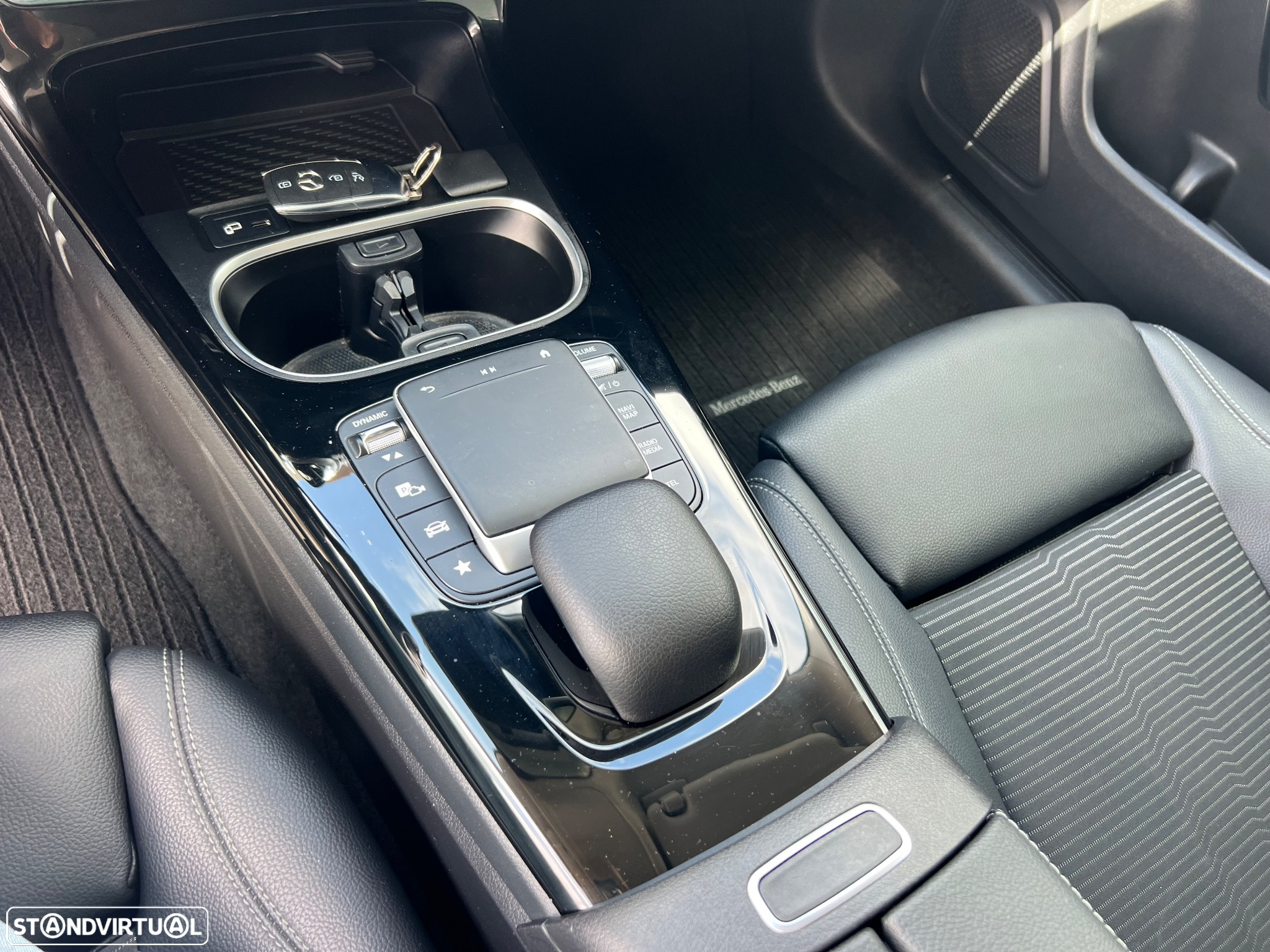 Mercedes-Benz CLA 180 - 12