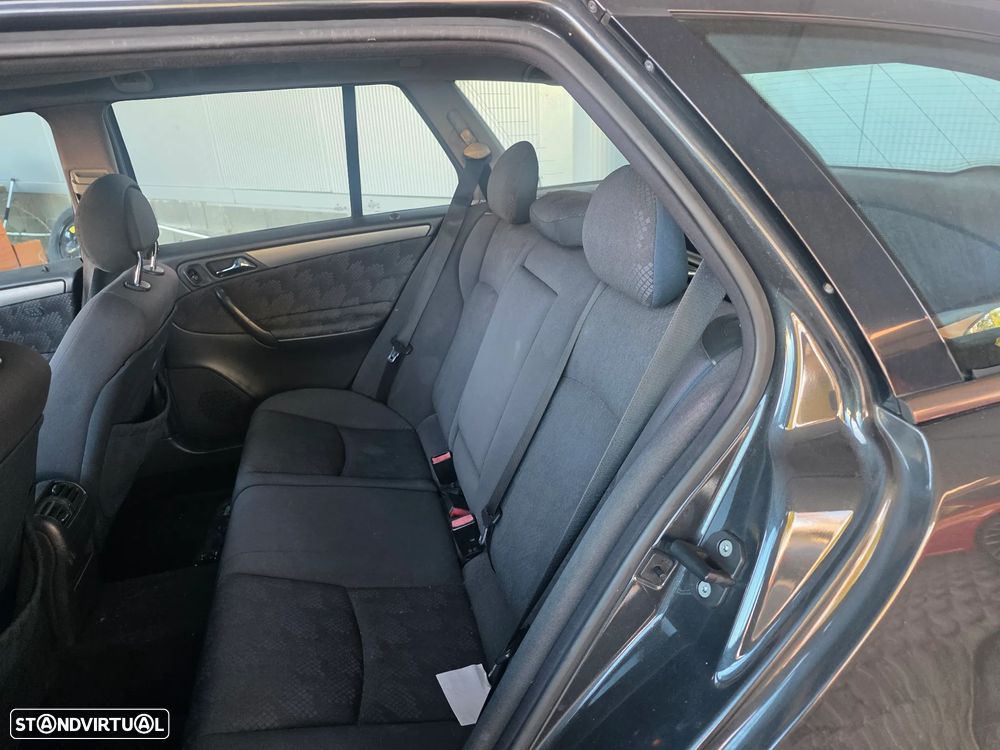 Mercedes-Benz C 220 - 11