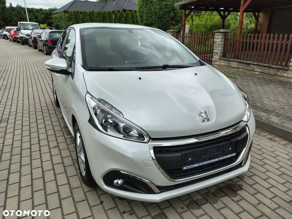 Peugeot 208 - 15