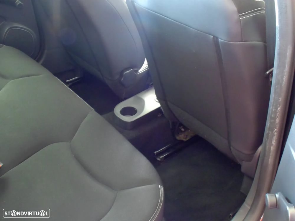 Renault Clio - 12