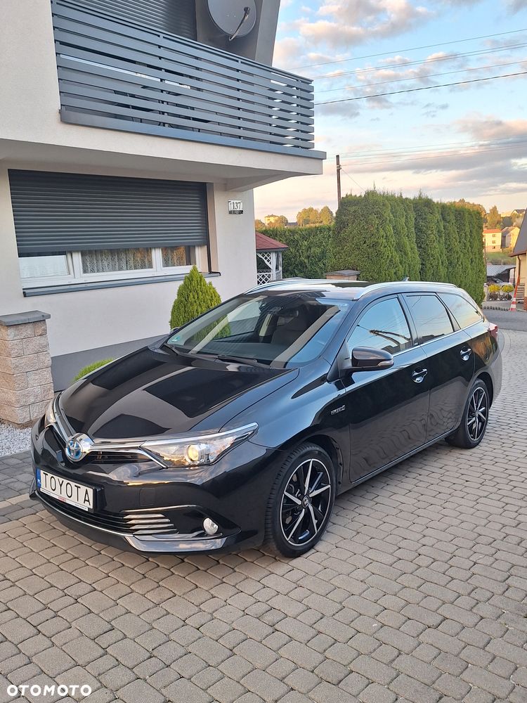 Toyota Auris 1.8 VVT-i Hybrid Automatik Edition S+ - 1