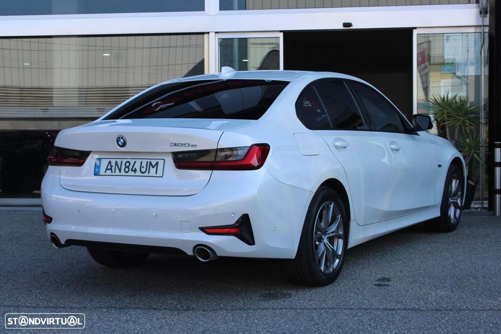BMW 320 e Aut. Sport Line - 4
