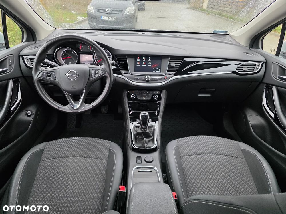 Opel Astra - 16
