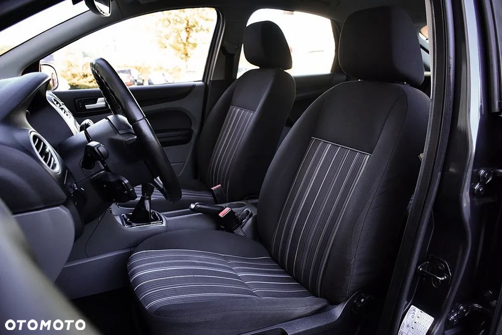 Ford Focus 1.6 16V Style - 7