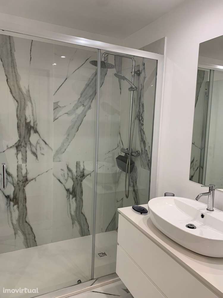 Apartamento T0 Novo com Varanda e Garagem - Leça da Palmeira - Grande imagem: 5/9