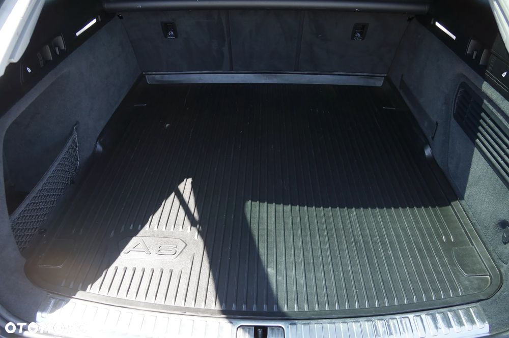 Audi A6 Avant 40 TDI quattro S tronic - 32