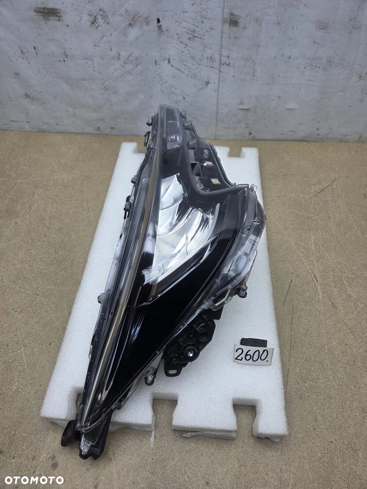 Toyota Corolla E21 od 18r 8111002960 lampa prawy prawa przód przednia Led - 12