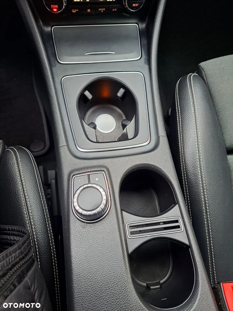 Mercedes-Benz Klasa A 180 CDI 7G-DCT AMG Line - 11