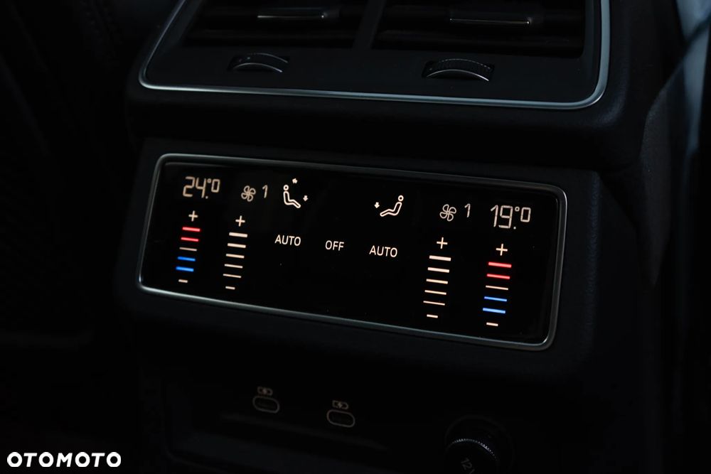 Audi RS6 Avant TFSI mHEV Quattro Performance Tiptronic - 24