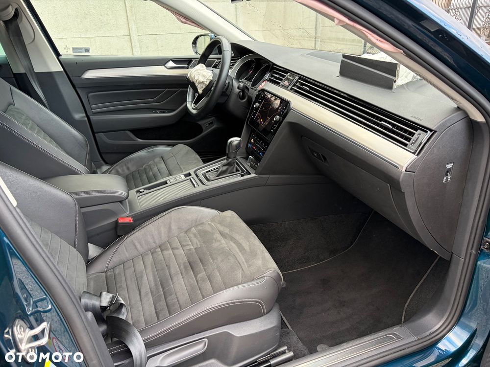 Volkswagen Passat 2.0 TDI EVO Elegance DSG - 21