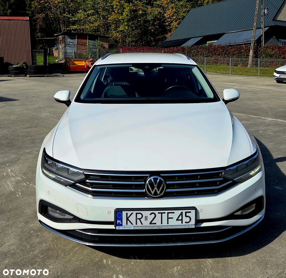 Volkswagen Passat - 2