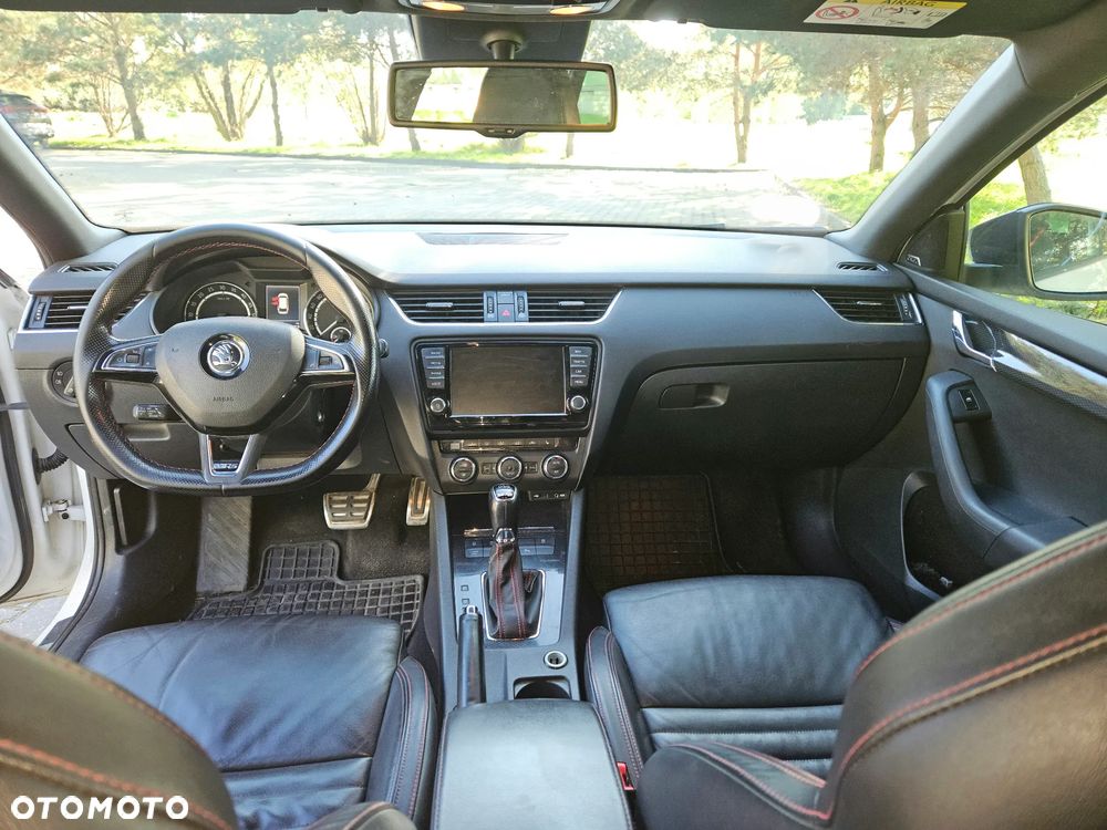 Skoda Octavia 2.0 TDI RS DSG - 9