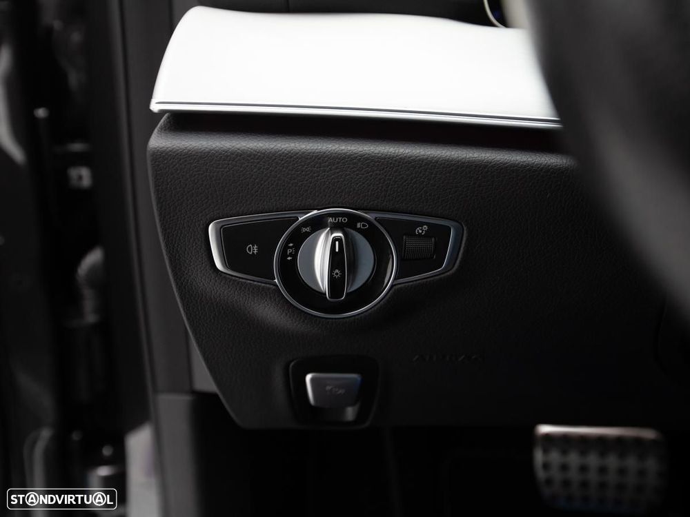 Mercedes-Benz E 300 de 4Matic 9G-TRONIC AMG Line - 18