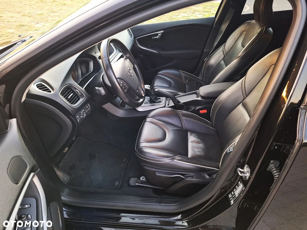 Volvo V40 D2 - 17