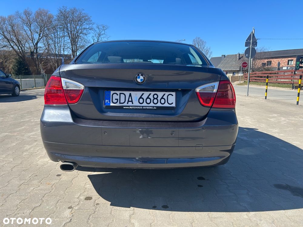 BMW Seria 3 318d DPF - 4