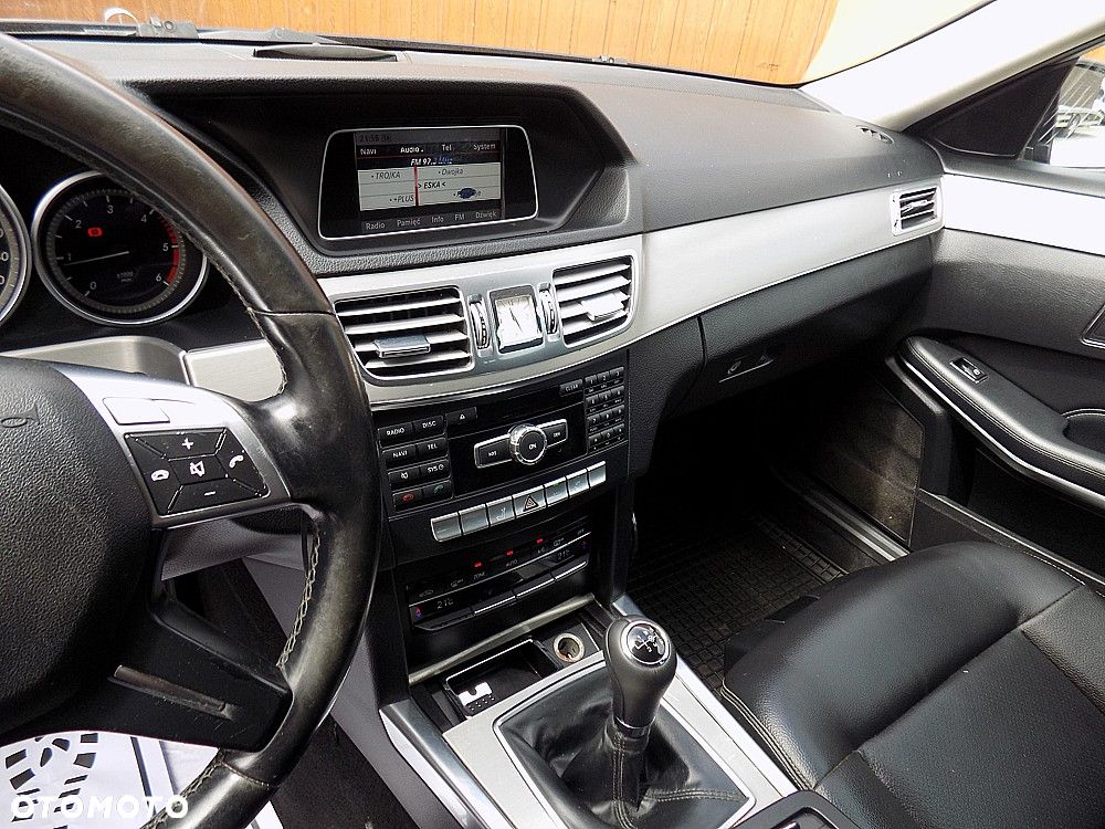 Mercedes-Benz Klasa E 200 BlueTEC - 11