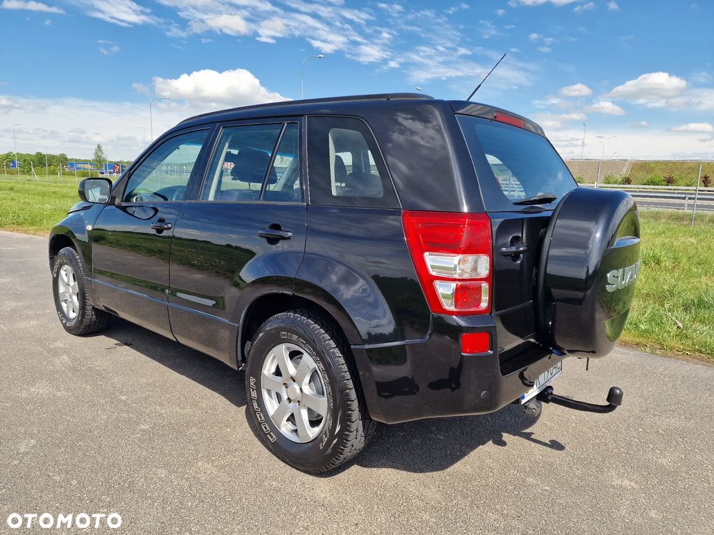 Suzuki Grand Vitara 2.0 - 20