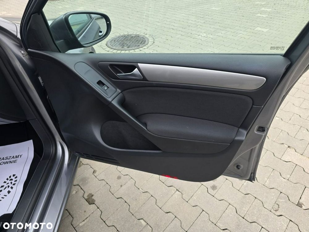 Volkswagen Golf - 21