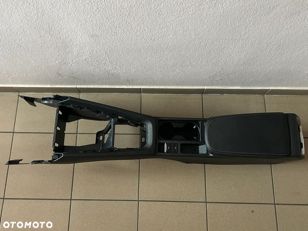 FOTELE KANAPA BOCZKI TUNEL SKODA OCTAVIA 4 IV SKÓRA KOMPLET - 26