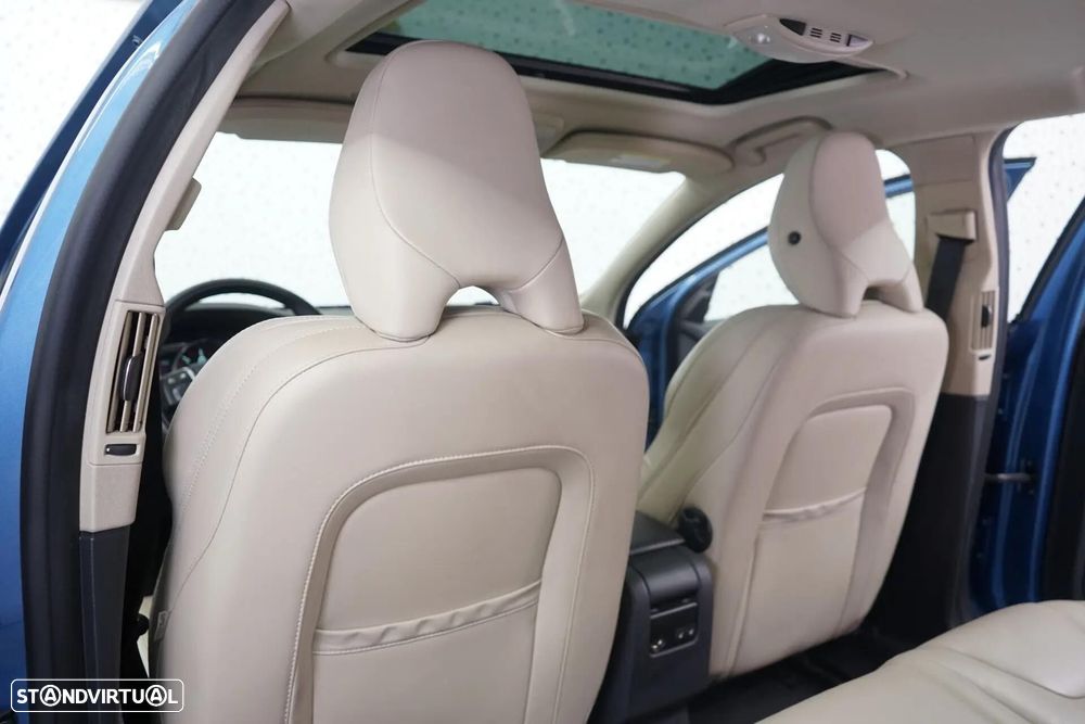 Volvo V60 2.4 D6 Summum AWD Phev - 39