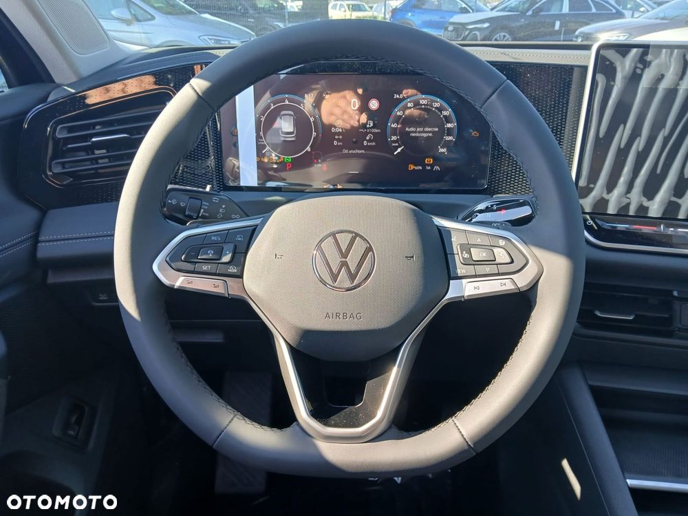 Volkswagen Tiguan - 11