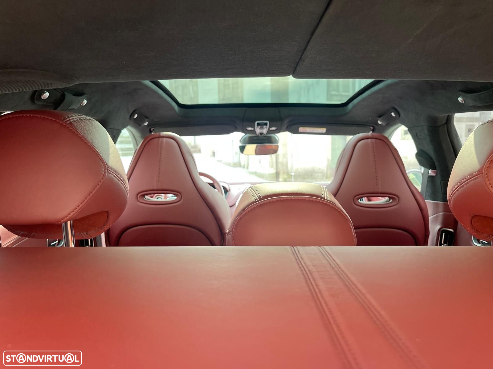 Aston Martin DBX Standard - 31