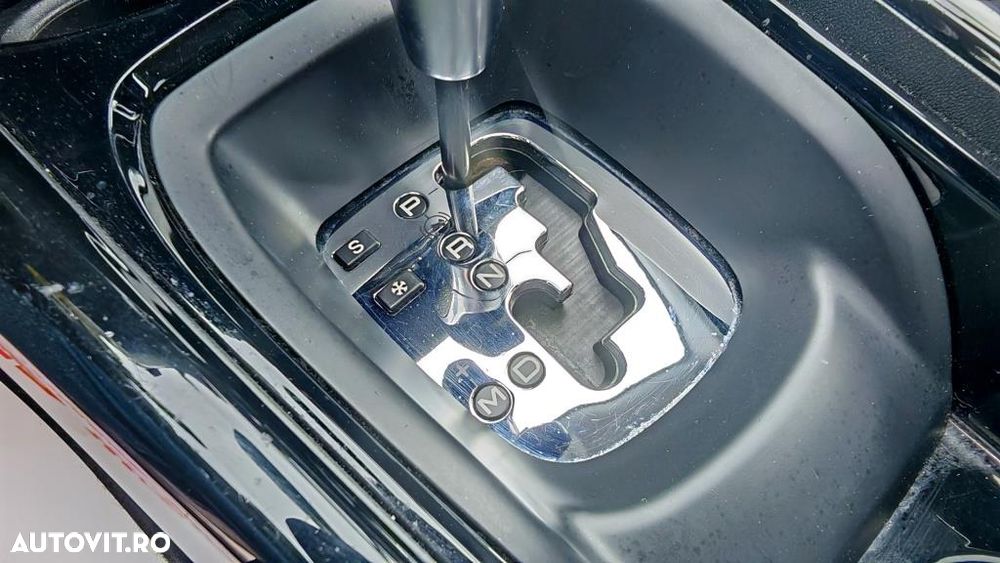 Peugeot 2008 PureTech 110 Stop&Start EAT6 Crossway - 15