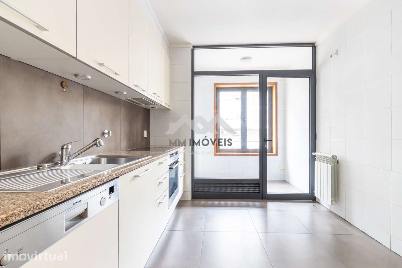 Apartamento T1 | 87 m² | Garagem | Arrumos | Ramalde – Porto - Grande imagem: 5/23
