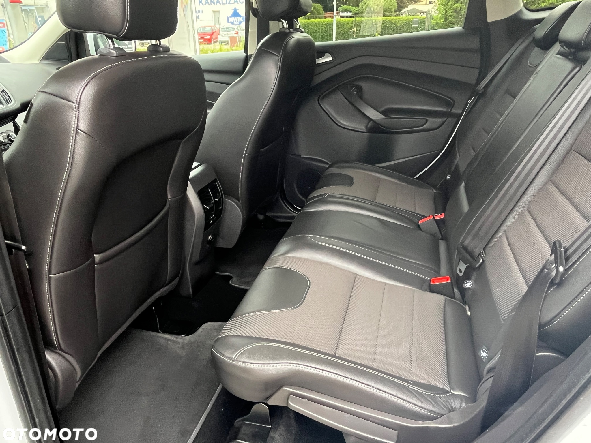 Ford Kuga 1.5 EcoBoost 2x4 Individual - 16