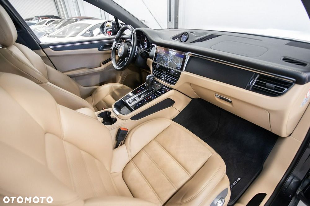Porsche Macan T - 27