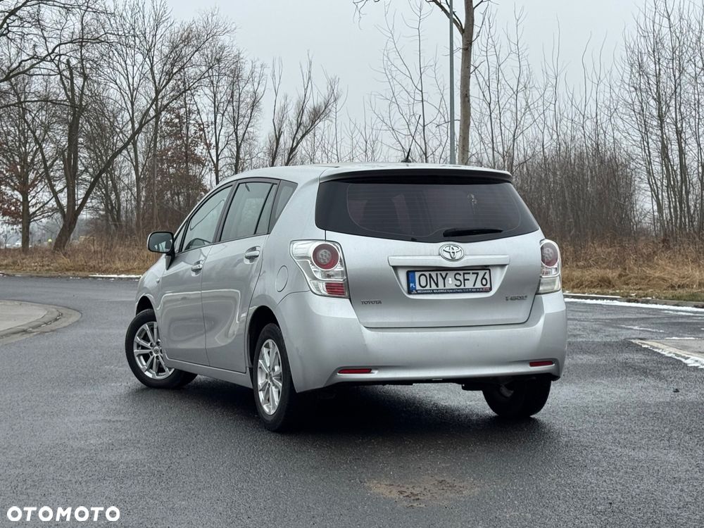 Toyota Verso 2.0 D-4D - 3