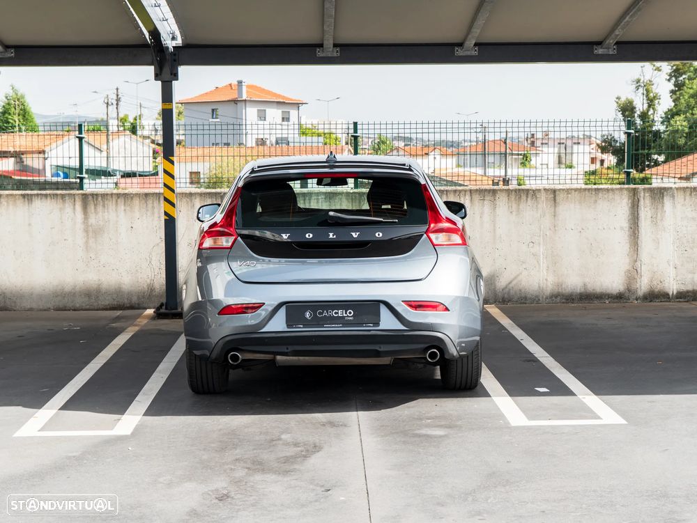 Volvo V40 2.0 D2 Momentum - 5