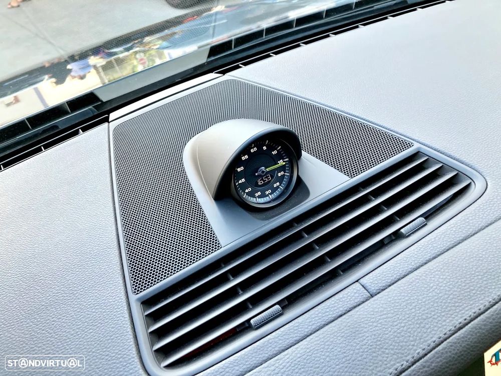 Porsche Panamera 4 E-Hybrid - 18