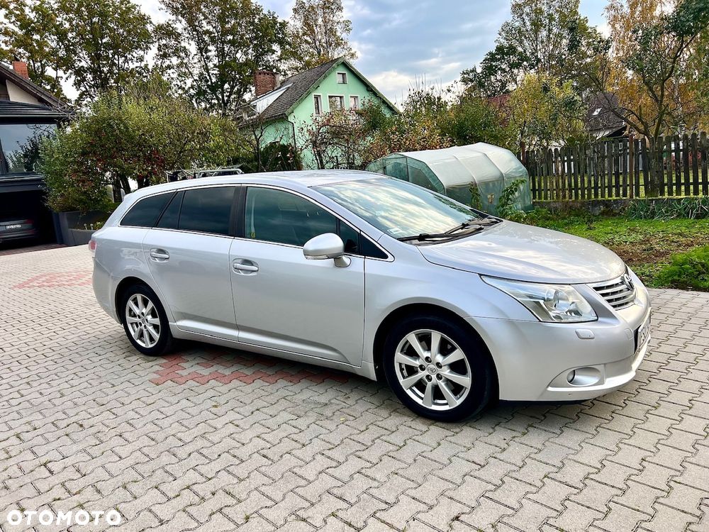 Toyota Avensis 2.2 D-4D Premium - 4