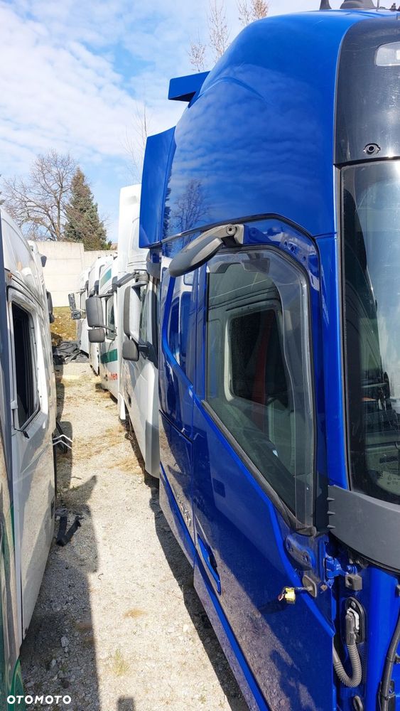 VOLVO FH4 - KABINA - SZKIELET GLOBETROTTER XL - 2