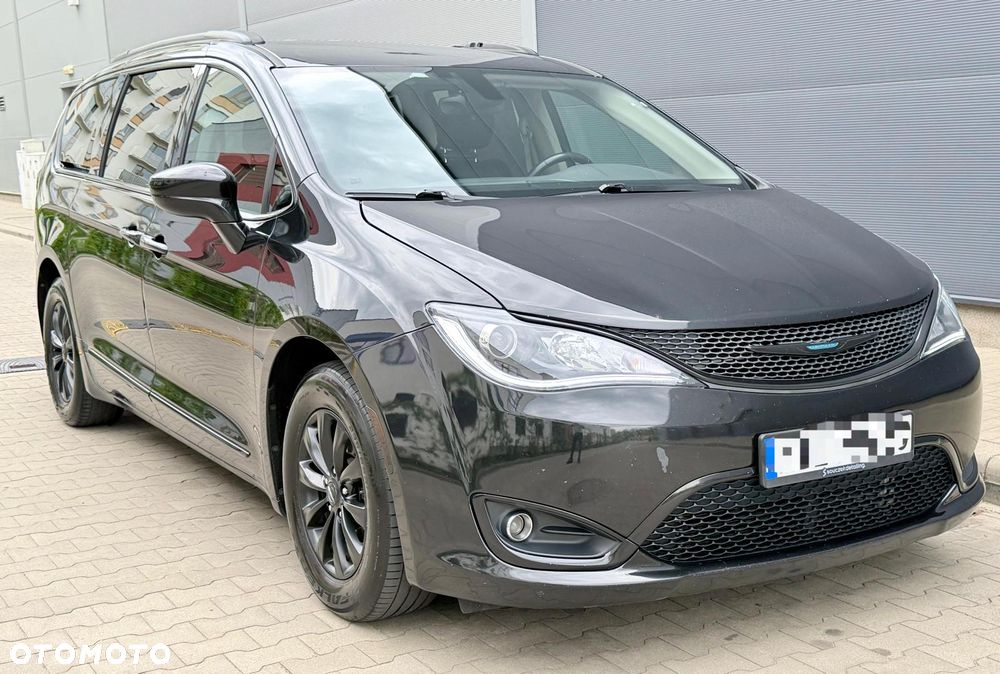 Chrysler Pacifica - 6