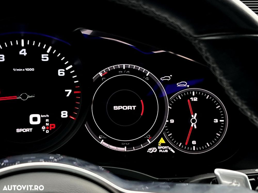 Porsche Cayenne - 20